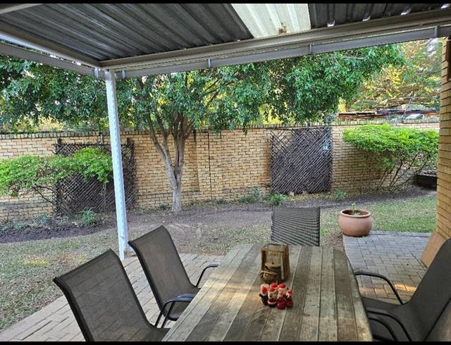 3 BEDROOM TOWNHOUSE FOR SALE IN SINOVILLE